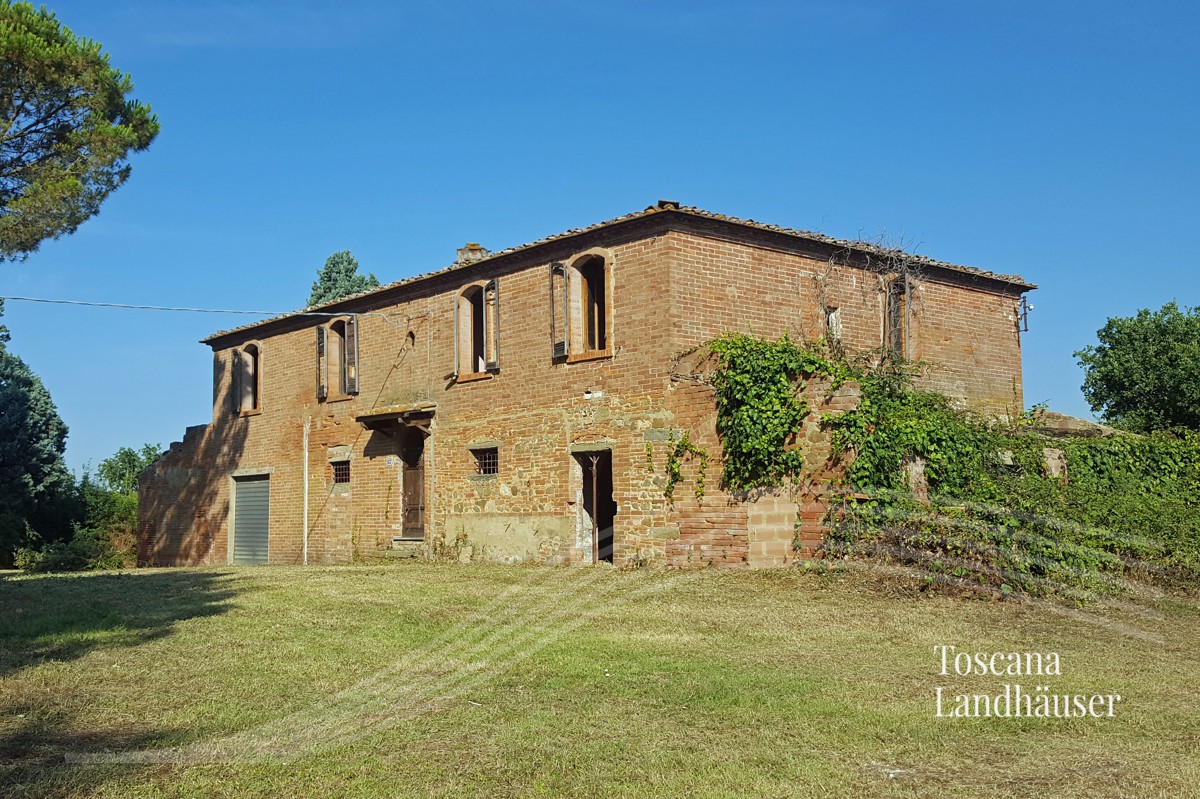 Fotky Natursteinrustico mit viel Potenzial in der Nähe von Siena