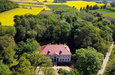 Zámok Sławnikowice, województwo dolnośląskie