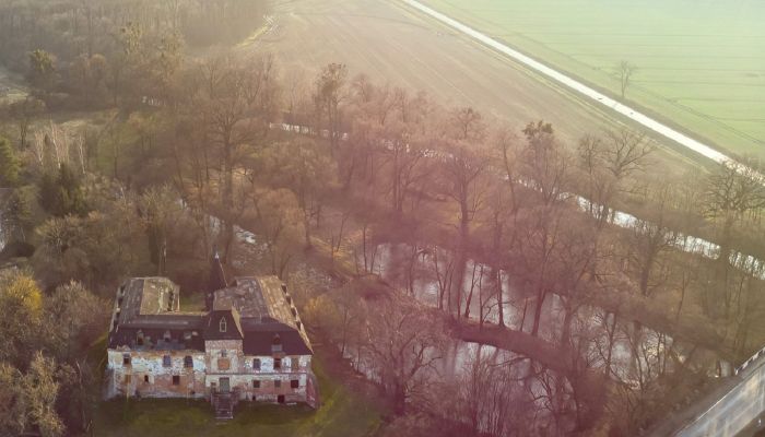 Zámok na predaj Komorowice, województwo dolnośląskie,  Poľsko