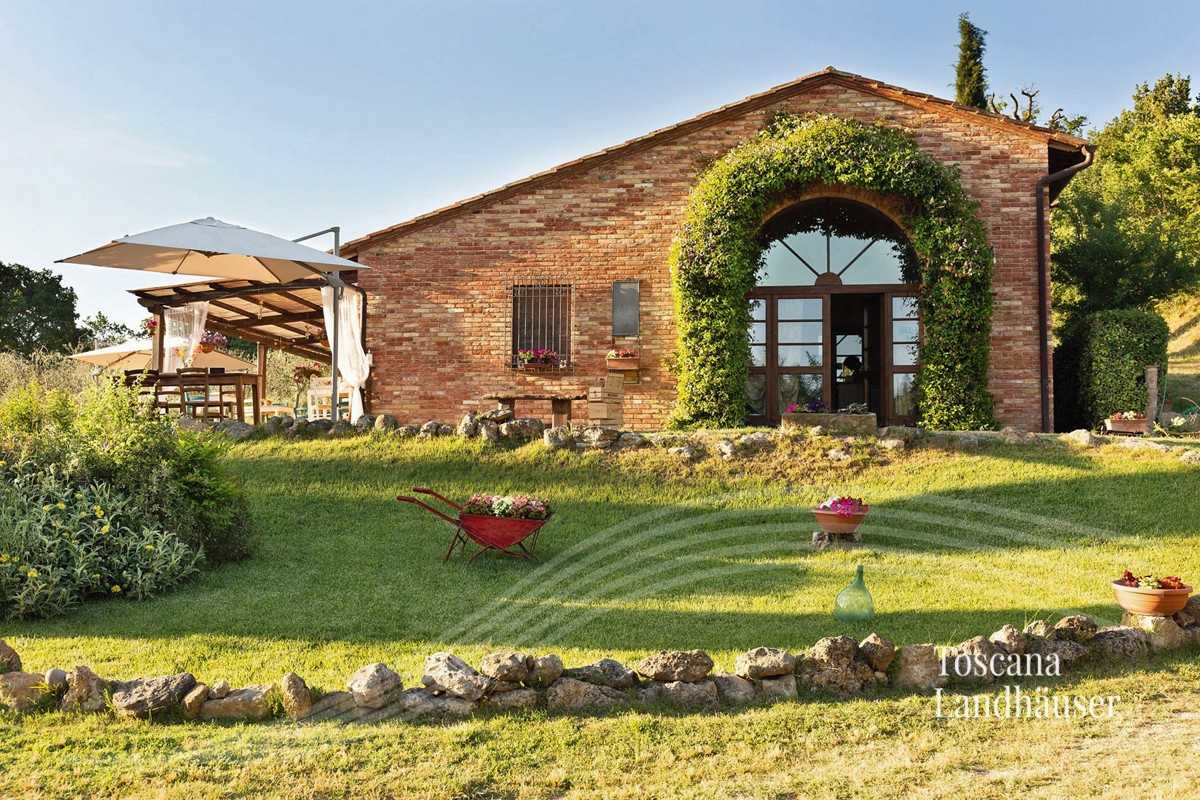 Fotky Landhaus mit Nebengebäude in Chianciano Terme