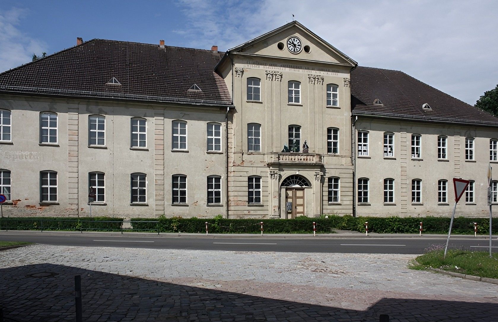 Fotky Schloss Mirow in Mecklenburg-Vorpommern zu verkaufen