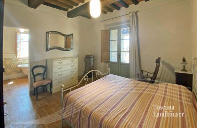 Vidiecky dom na predaj Cortona, Toscana, RIF 3085 Schlafzimmer 3 mit Blick in BZ