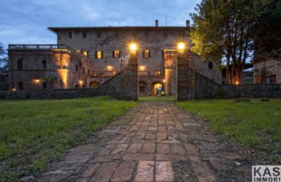 Kaštieľ na predaj Buonconvento, Toscana, Prístup