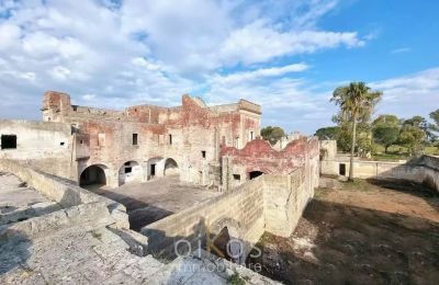 Kaštieľ Manduria, Puglia