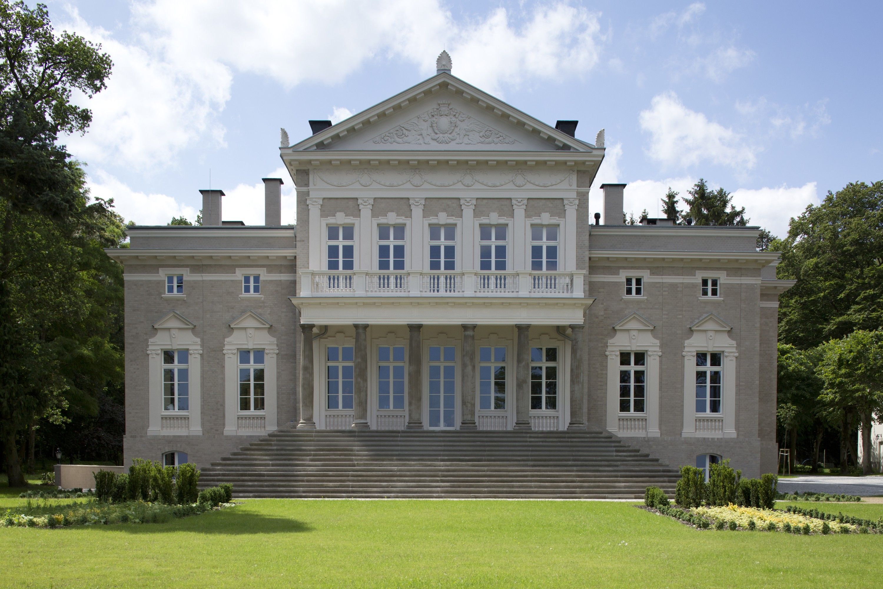 Fotky Luxusný palác na fantastickom mieste v blízkosti Berlína