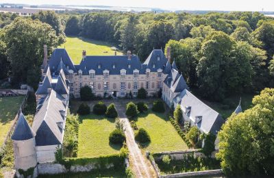 Nehnuteľnosti s charakterom, Château Louis XIII: zámok v Normandii neďaleko Paríža