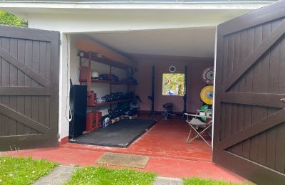 Kaštieľ na predaj Gignese, Via al Castello 20, Piemont, Garage