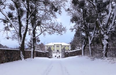 Nehnuteľnosti s charakterom, Kaštieľ pri jazere na Mazurách, neďaleko Olsztyna