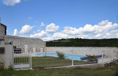 Kaštieľ na predaj Penne-d'Agenais, Nouvelle-Aquitaine, Bazén