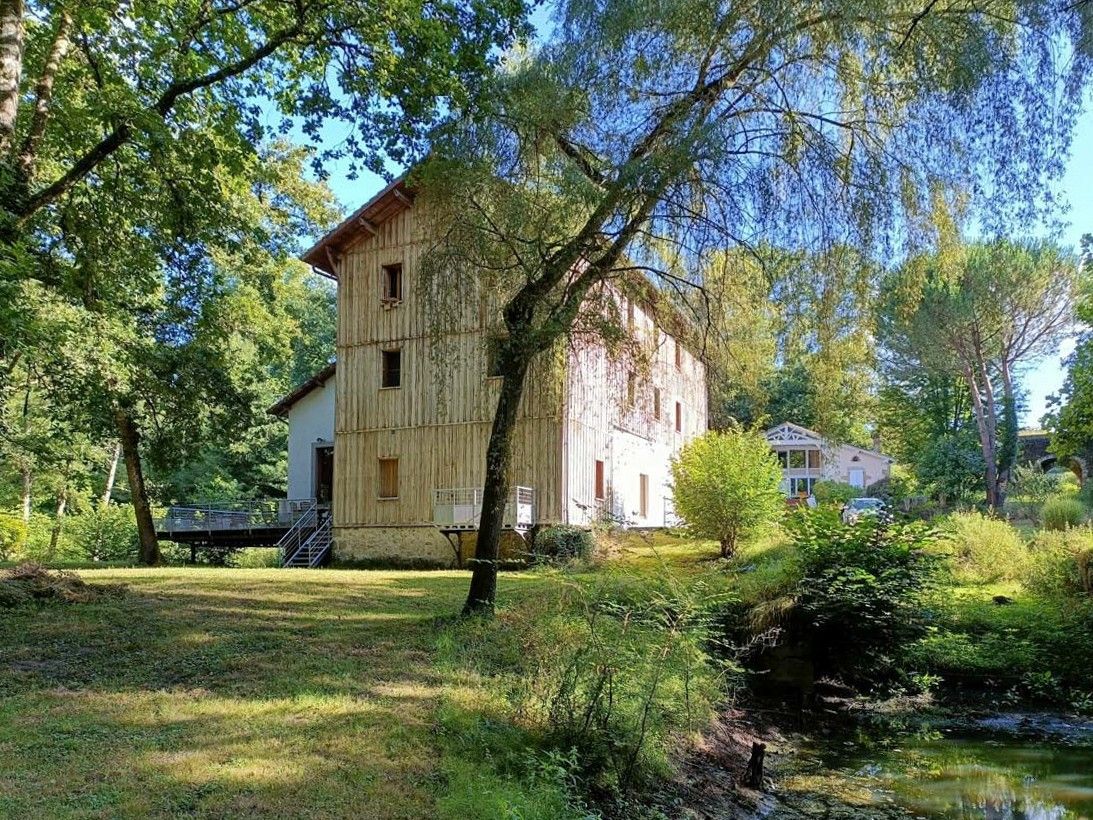 Fotky Vidiecky dom neďaleko Bordeaux: Starý mlyn na predaj