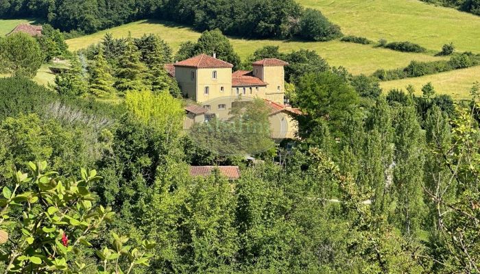 Historický objekt na predaj Mirande, Occitanie,  Francúzsko