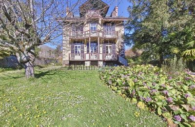 Historická vila na predaj Bagnères-de-Bigorre, Occitanie, Pohľad zo zadnej strany