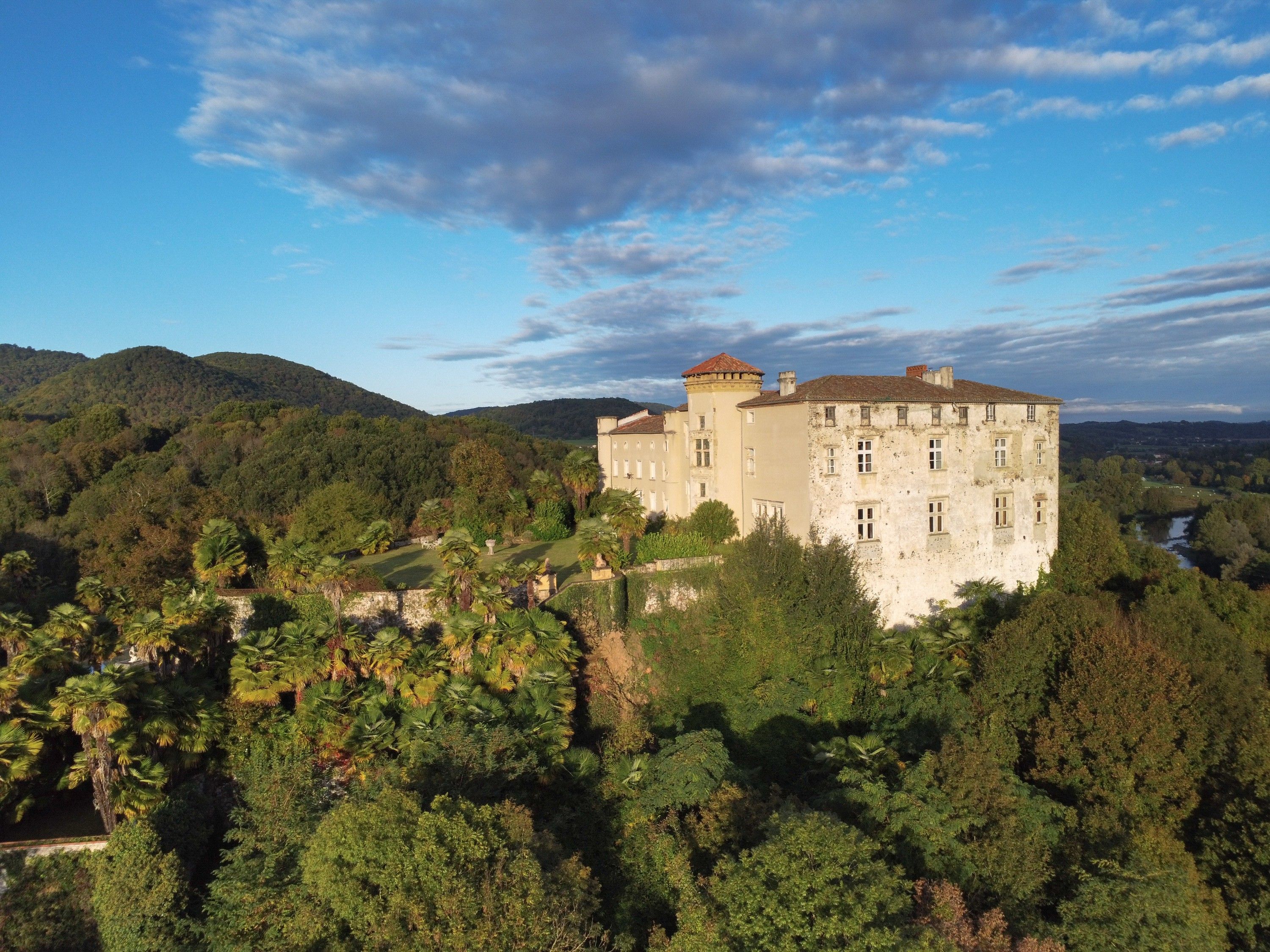 Fotky Zámok v južnofrancúzskom regióne Haute-Garonne