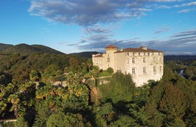 Hrad na predaj Occitanie, Okolie nehnuteľnosti