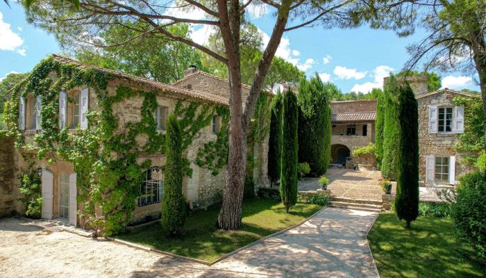 Kaštieľ na predaj Uzès, Occitanie,  Francúzsko