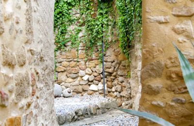 Historický objekt na predaj Uzès, Occitanie, Záhrada