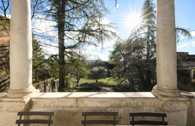 Kaštieľ na predaj Uzès, Occitanie, Arkáda