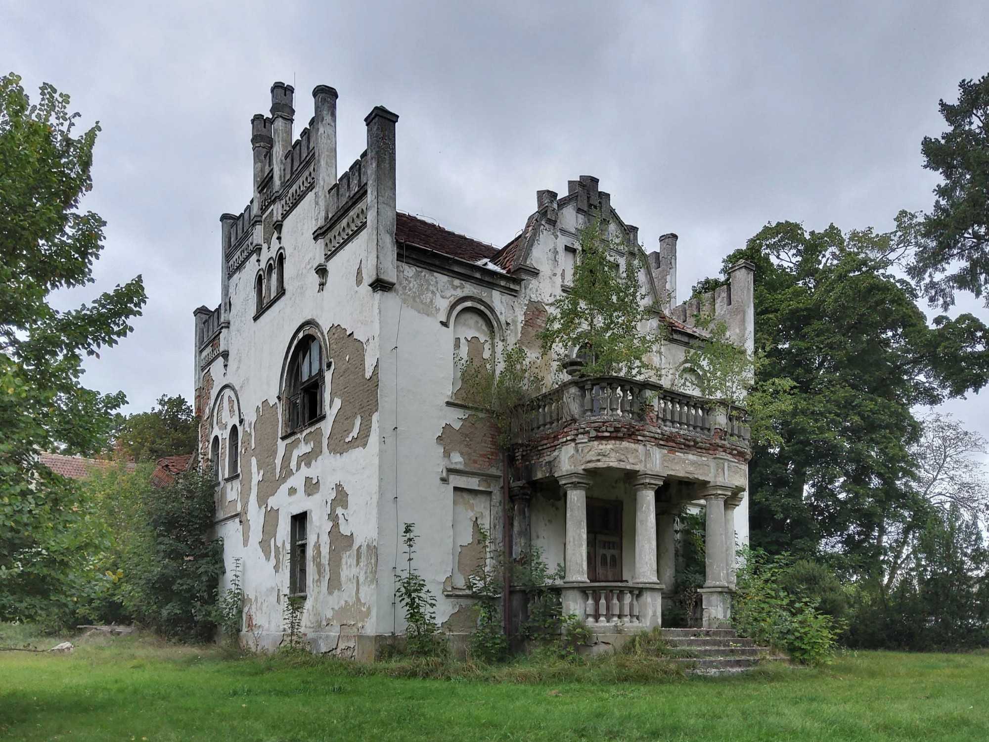 Fotky Ruine Gutshaus in Piotrowo