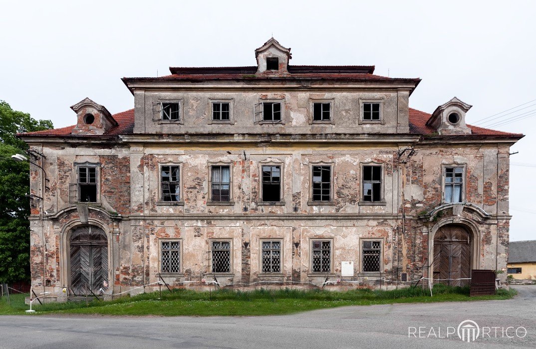 Schloss in Cebiv, Cebiv